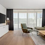 Park Hill Residences 公寓