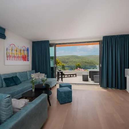 Apartment Park Hill Residences Rabac
