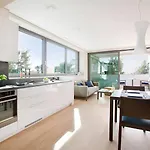 Park Hill Residences * 라벡