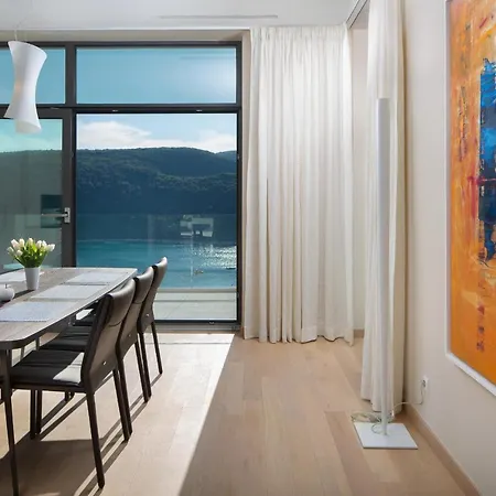 Park Hill Residences 아파트 *