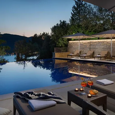 Park Hill Residences 아파트 *